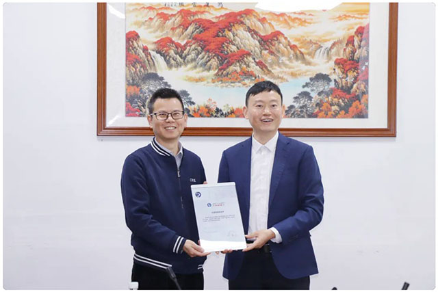 长荣科与大族机器人签订战略合作
