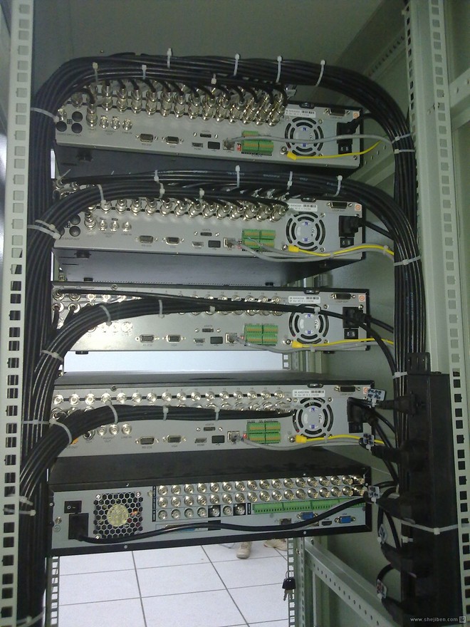 凭借专业的技术和良好的服务口碑