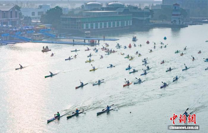 2025年中国国际皮划艇马拉松挑战赛在江苏扬州正