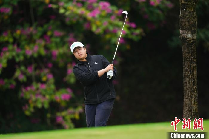 中国台北选手黄靖在厦门东方高尔夫球场东方·中