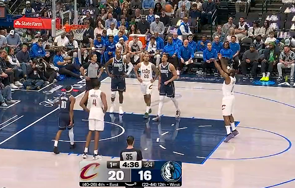 哈登首节突破独行侠防线 骑士客场掀翻劲旅