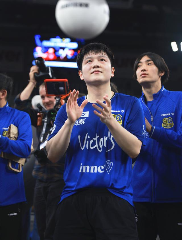 樊振东正式转会杜塞尔多夫 开启欧洲新篇章